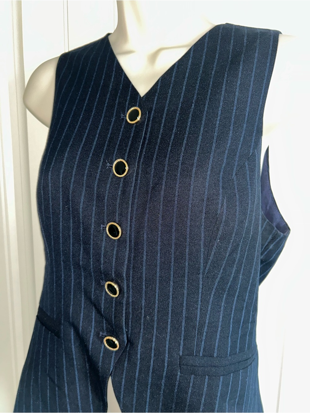 NEW Few Moda Navy Pinstripe V-Neck Vest with Gold Trim Sz 6 - Picture 2 of 5